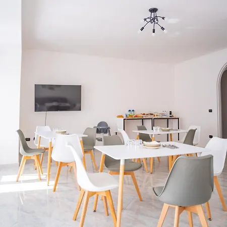 فندق مبيت وإفطار Dimora Nova 4*